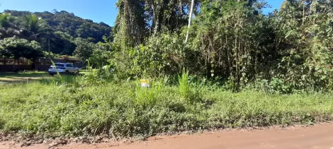 Alugar Terreno / Padrão em Caraguatatuba. apenas R$ 220.000,00