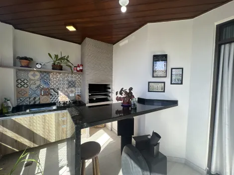 Apartamento 4 dormitórios 176 m²