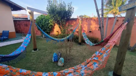imagem 2 - Vende-se Casa na Cidade com Estilo de Campo! Conforto e Natureza em um Só Lugar! imagem 2 - Vende-se Casa na Cidade com Estilo de Campo! Conforto e Natureza em um Só Lugar!