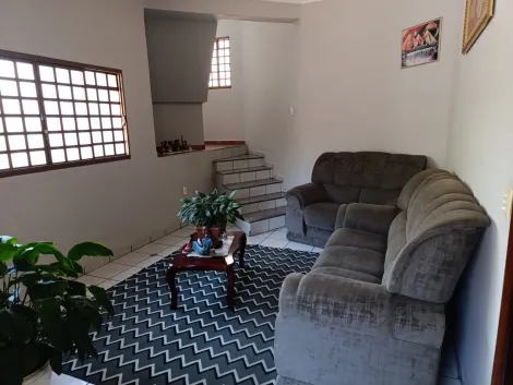 imagem 2 - Sobrado à Venda no Jardim Rosely em Pindamonhangaba imagem 2 - Sobrado à Venda no Jardim Rosely em Pindamonhangaba