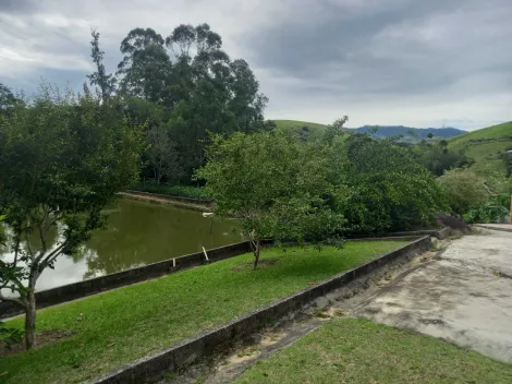 imagem 1 - Sitio em Paraibuna com arvores frutíferas,nativas, rosas e dois tanques de pesca. imagem 1 - Sitio em Paraibuna com arvores frutíferas,nativas, rosas e dois tanques de pesca.