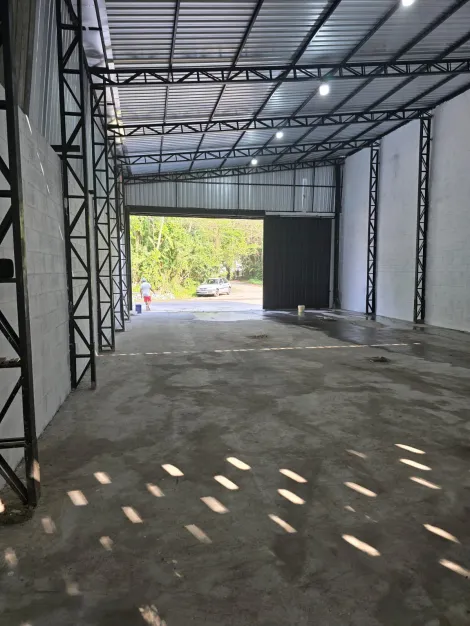 imagem 3 - Galpão Comercial recém construído em rua principal da Tabatinga imagem 3 - Galpão Comercial recém construído em rua principal da Tabatinga