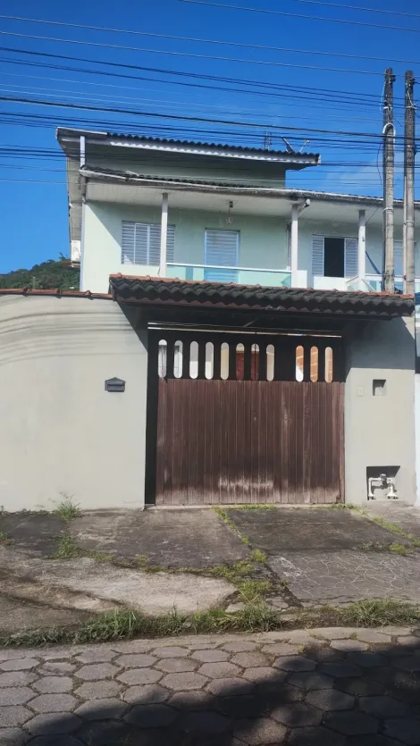 imagem 1 - Casa mobiliada à venda com 2 suítes a 800m da praia Martim de Sá em Caraguatatuba imagem 1 - Casa mobiliada à venda com 2 suítes a 800m da praia Martim de Sá em Caraguatatuba