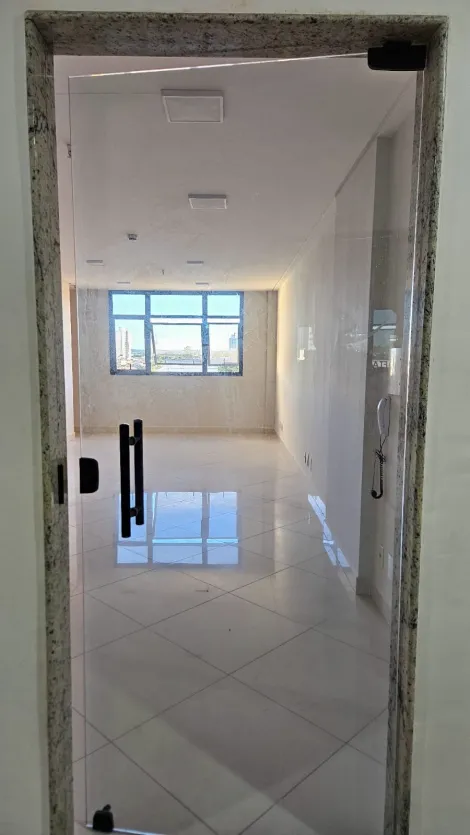 imagem 3 - Ampla sala comercial para locação, 2 banheiros, copa no centro de São José dos Campos imagem 3 - Ampla sala comercial para locação, 2 banheiros, copa no centro de São José dos Campos