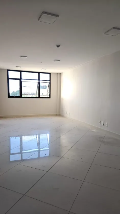 imagem 4 - Ampla sala comercial para locação, 2 banheiros, copa no centro de São José dos Campos imagem 4 - Ampla sala comercial para locação, 2 banheiros, copa no centro de São José dos Campos