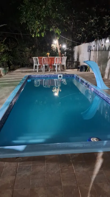 imagem 1 - Chácara de 8 mil m². Repleta de árvores frutíferas e com piscina e churrasqueira. imagem 1 - Chácara de 8 mil m². Repleta de árvores frutíferas e com piscina e churrasqueira.