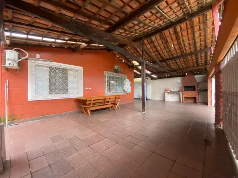 imagem 3 - Casa com Grande Varanda Coberta e Edícula imagem 3 - Casa com Grande Varanda Coberta e Edícula