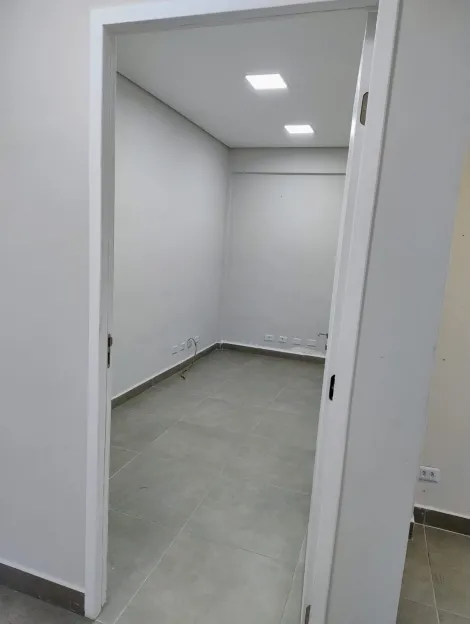imagem 3 - Locação de Loja Comercial no bairro Jardim Satélite em São José dos Campos imagem 3 - Locação de Loja Comercial no bairro Jardim Satélite em São José dos Campos