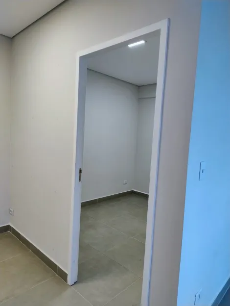 imagem 4 - Locação de Loja Comercial no bairro Jardim Satélite em São José dos Campos imagem 4 - Locação de Loja Comercial no bairro Jardim Satélite em São José dos Campos