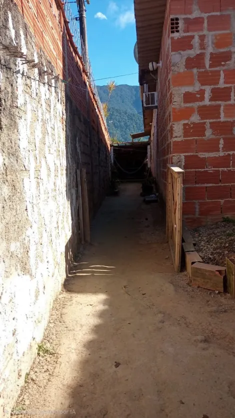 imagem 4 - Casa para finalizar com extrutura para sobrado no Massaguaçú perto da Praia imagem 4 - Casa para finalizar com extrutura para sobrado no Massaguaçú perto da Praia